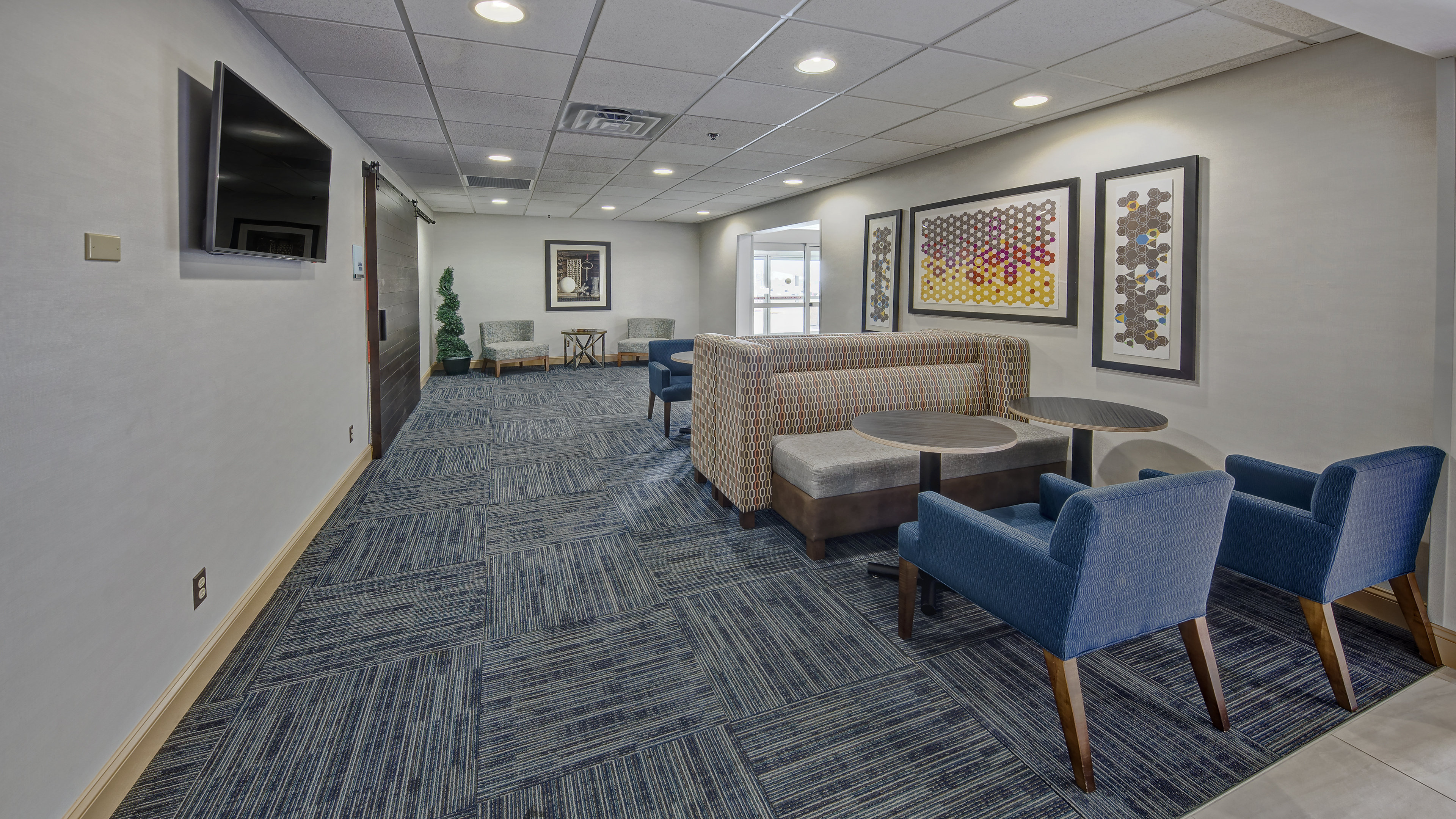 Holiday Inn Express Hotel And Suites London 22/27