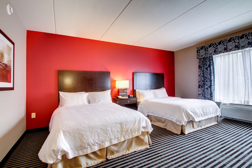 Hampton Inn Birmingham Leeds 23/74