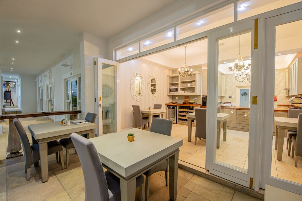 Belvedere Boutique Hotel 41/50
