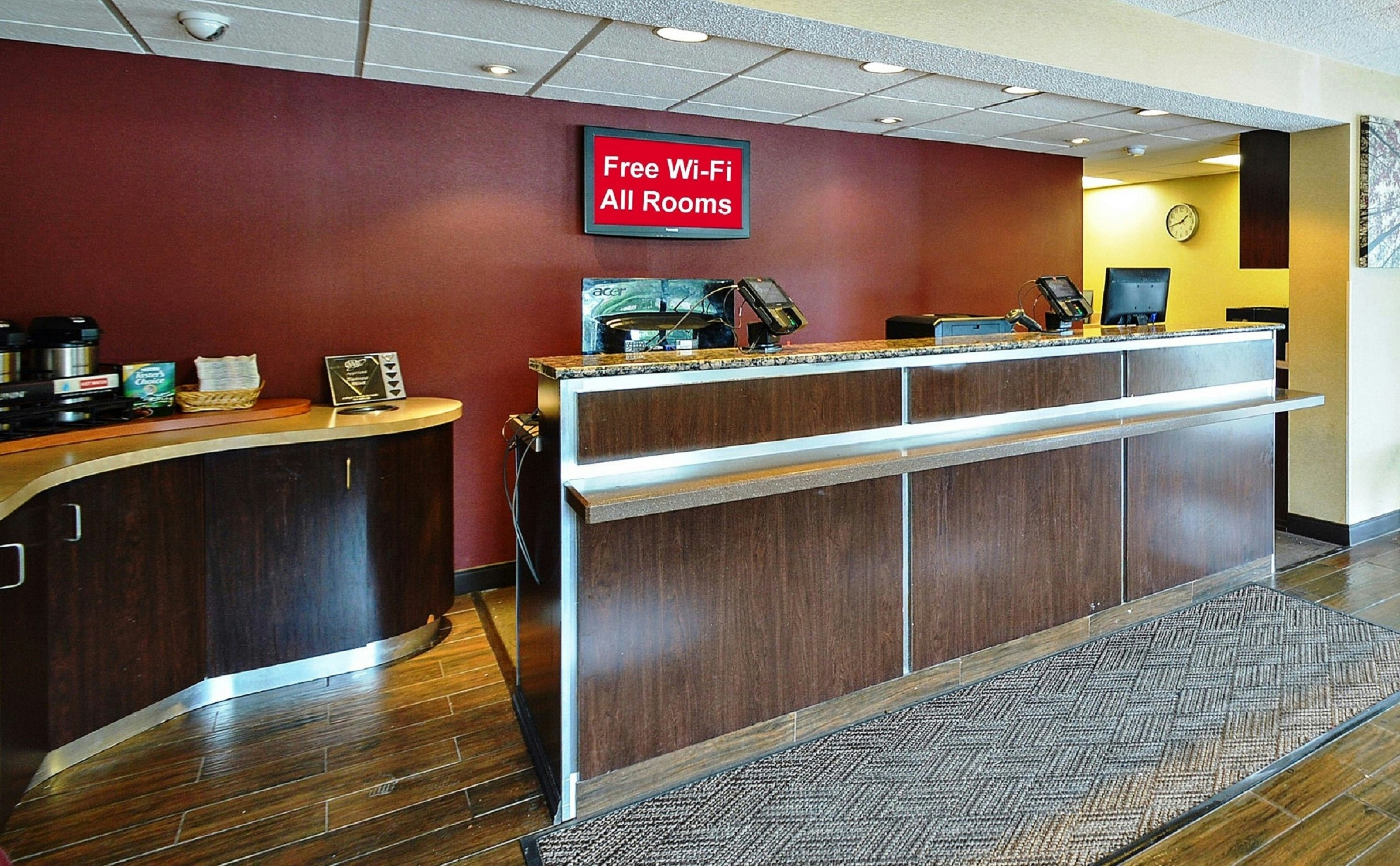 Red Roof Inn Louisville East - Hurstbourne 6/18