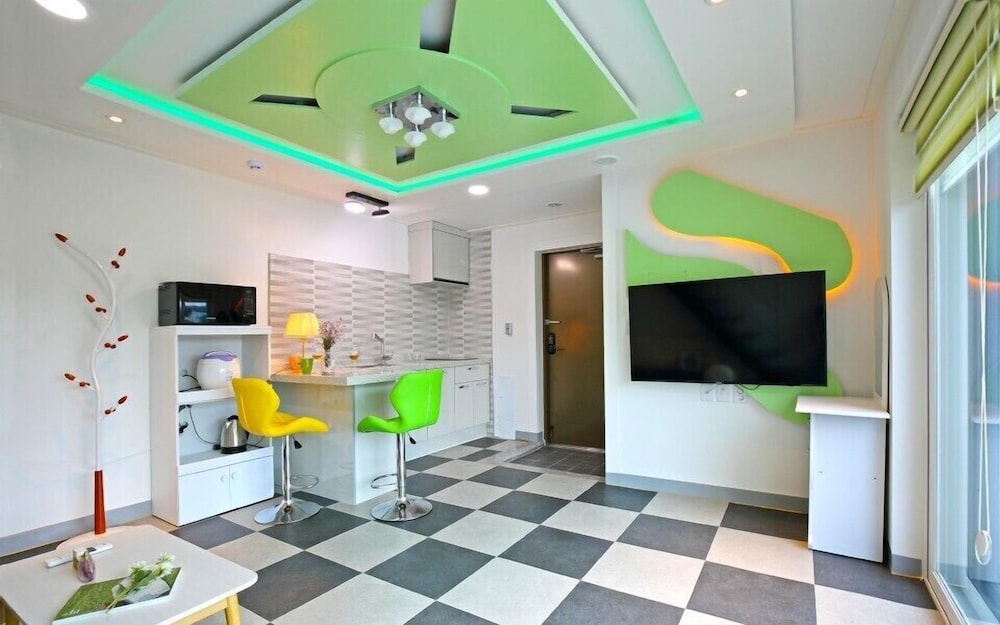 Gyeongju The One Pension 5/50