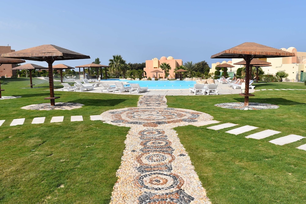 Wadi Lahmy Azur Resort 11/70