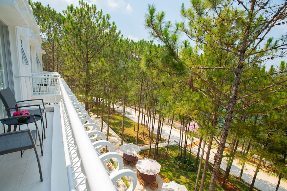 Cereja Hotel & Resort Dalat 41/50