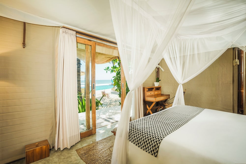 DELUXE, OCEAN VIEW