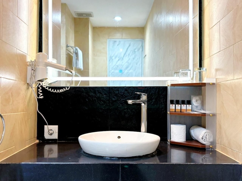Grand Malioboro Yogyakarta Hotel 41/45