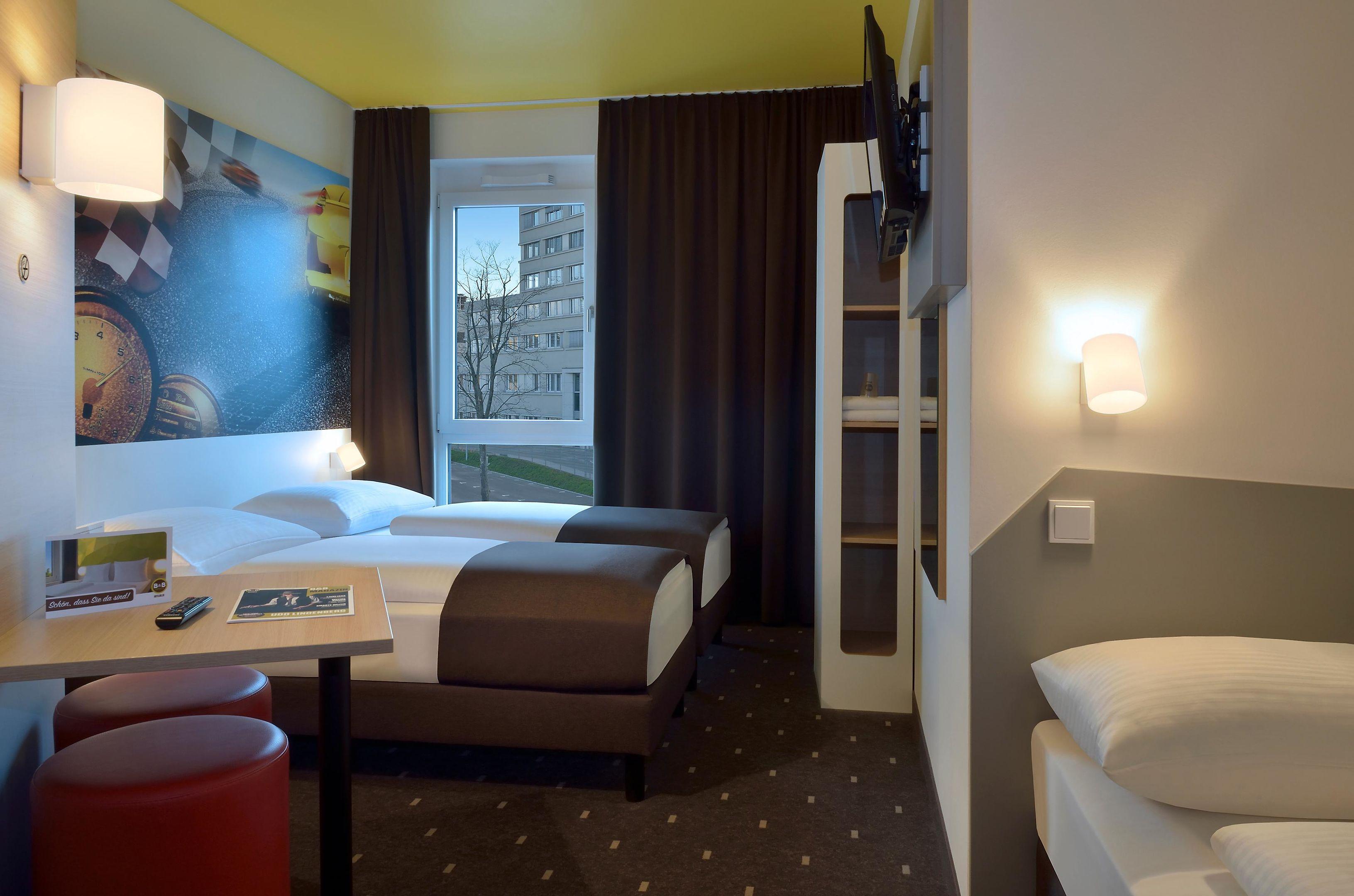 ROOM, TRIPLE