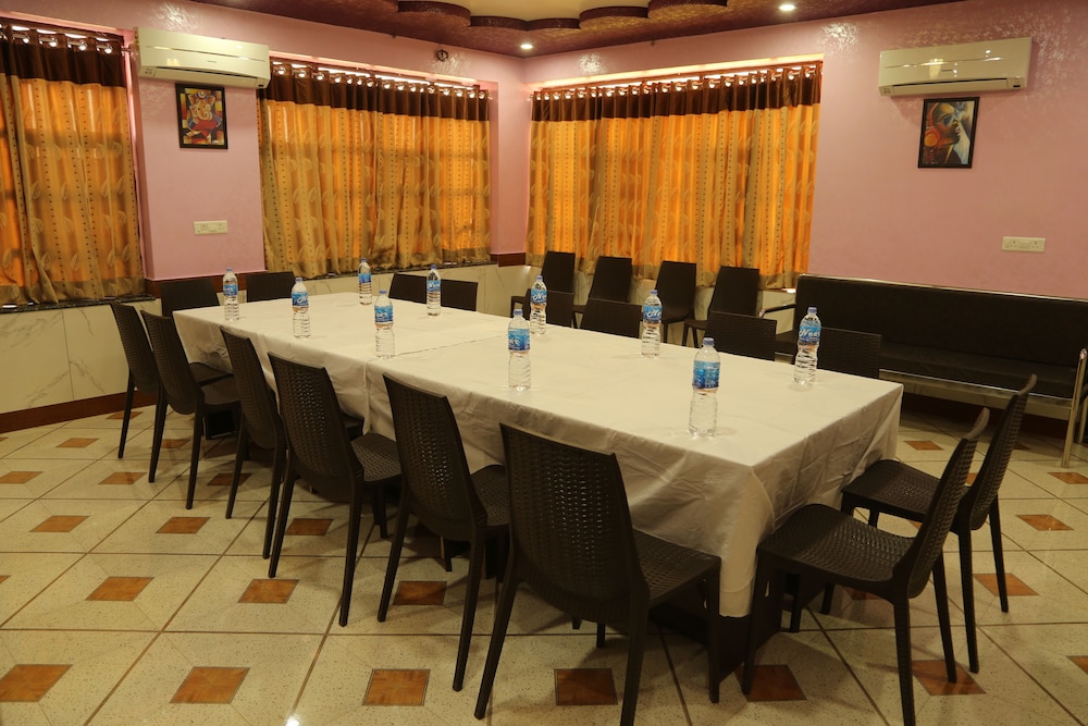 Shri Ram Residency 35/38