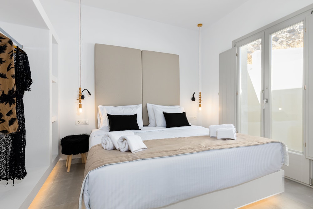 DELUXE, SUITE, PRIVATE POOL