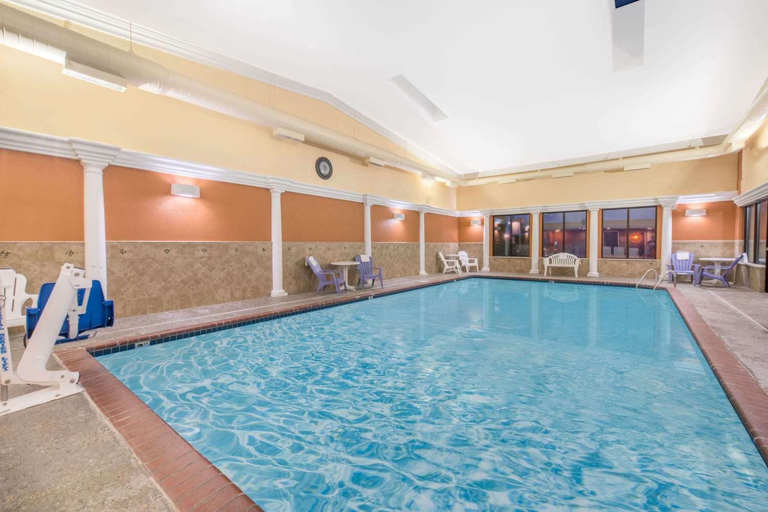 Days Inn by Wyndham Minot 20/30