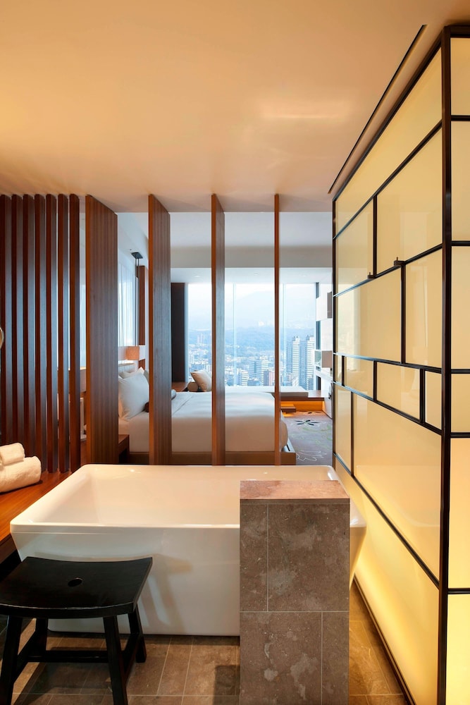 W Taipei 29/40