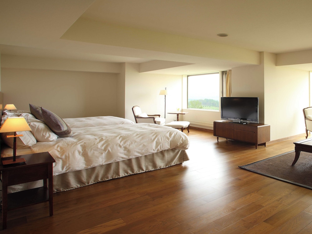 DELUXE, TWIN BEDS, MOUNTAIN VIEW
