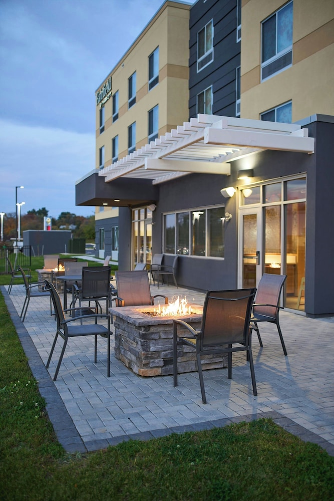 Fairfield Inn & Suites by Marriott Hagerstown 14/16