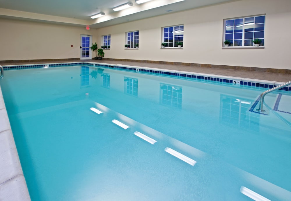 Candlewood Suites Louisville North 37/67