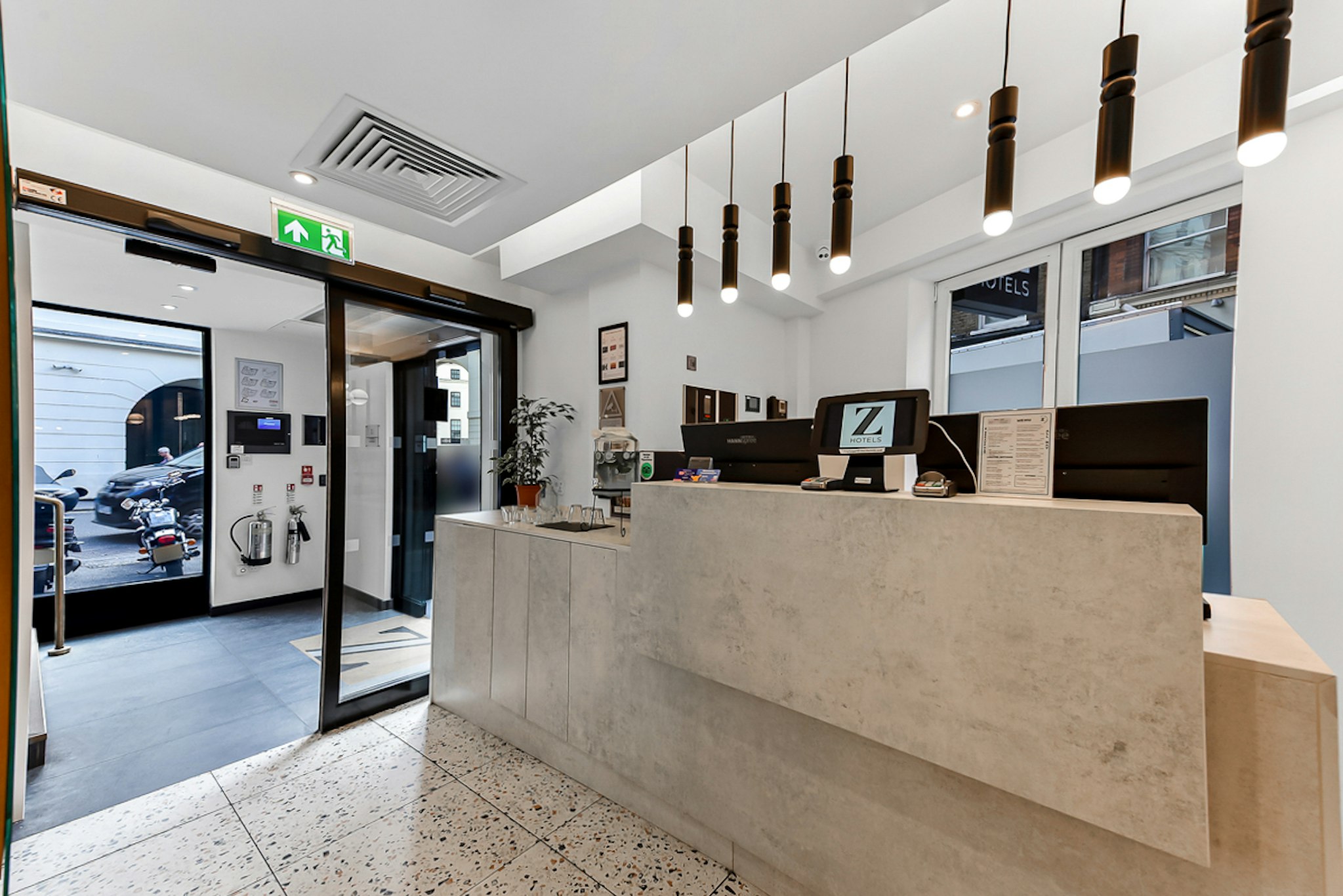The Z Hotel Trafalgar 1/23