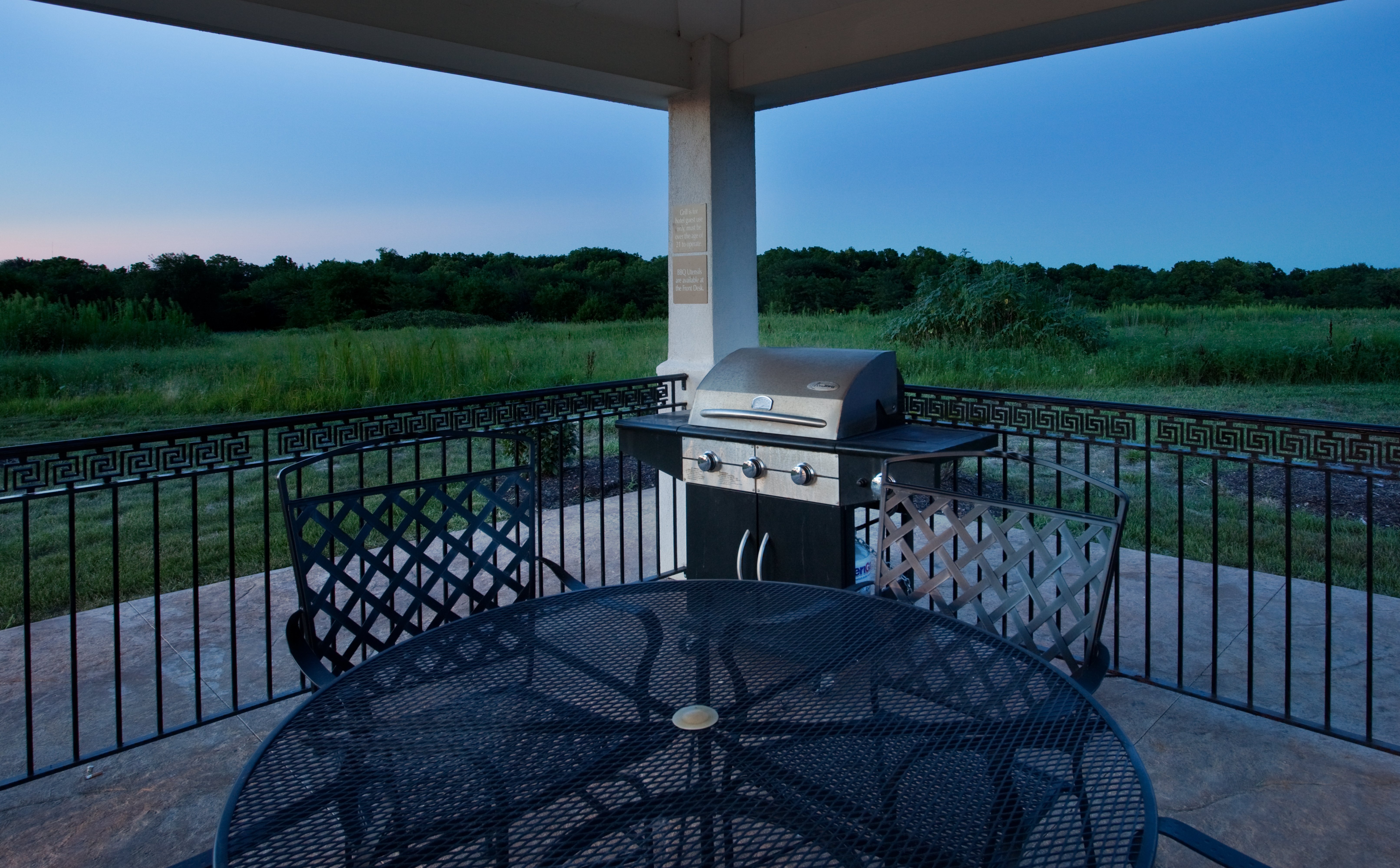 CANDLEWOOD SUITES OLATHE 54/56