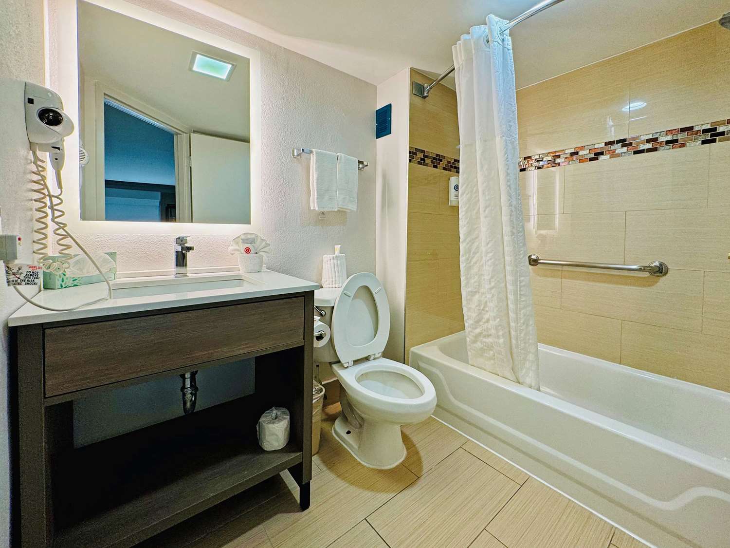 Comfort Inn & Suites Houston I-10 West Energy Corridor 20/21