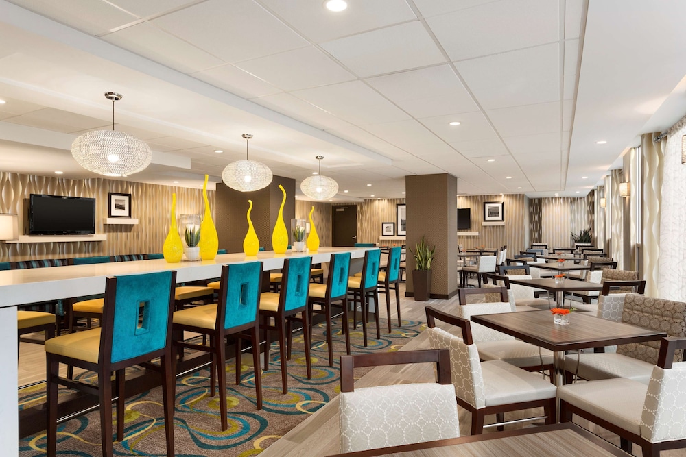 Hampton Inn & Suites by Hilton Vancouver-Downtown 49/60