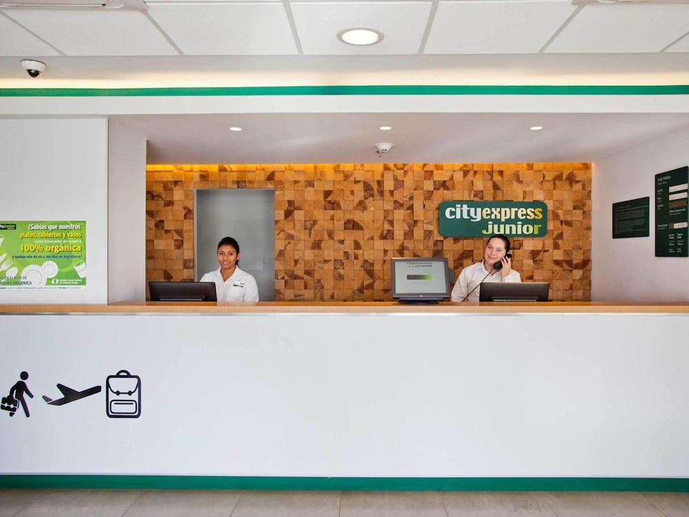 City Express Junior by Marriott Ciudad del Carmen 10/50