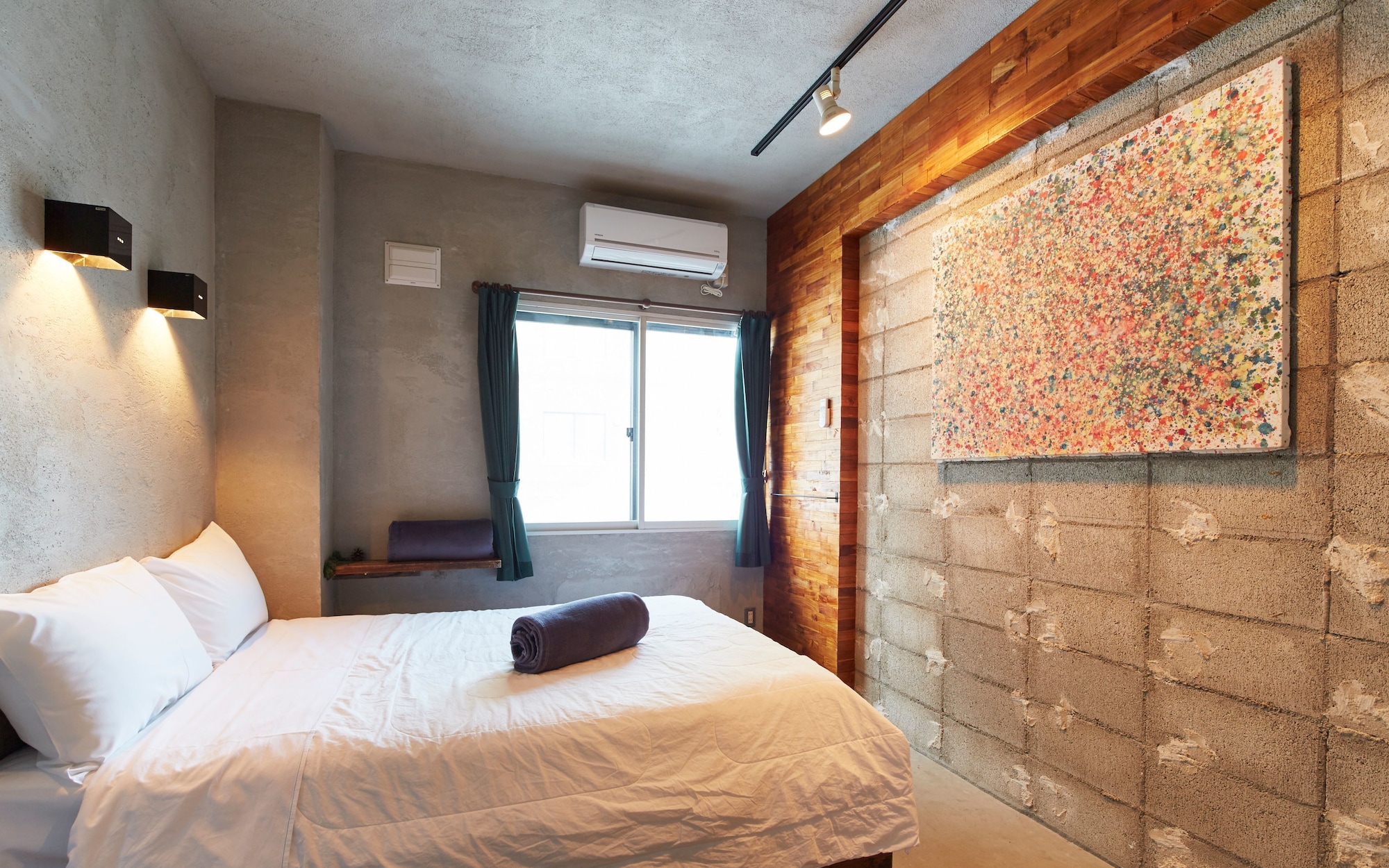 ECONOMY, DOUBLE BED, SHARED BATHROOM
