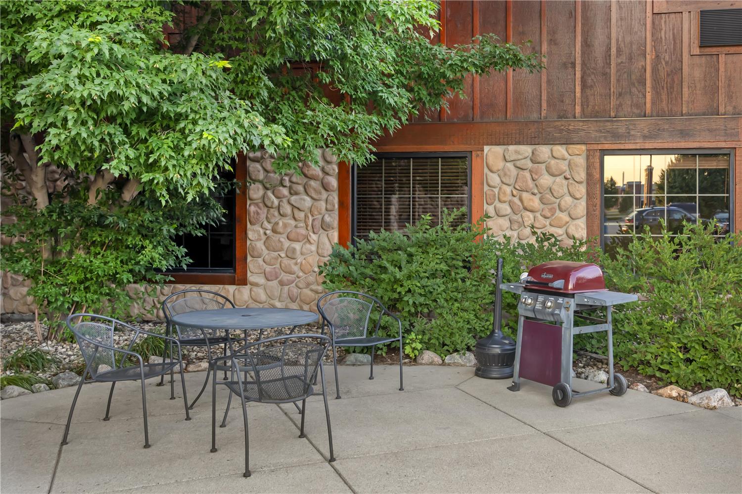 Best Western Plus Kelly Inn and Suites 50/57