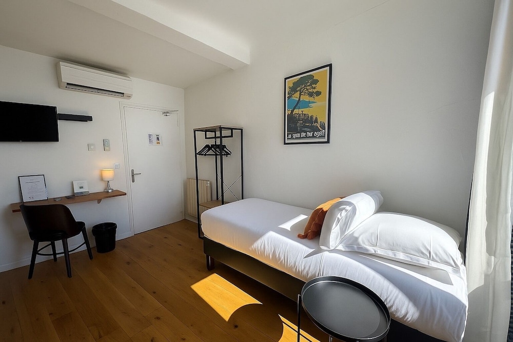 غرفة كومفورت ثلاثية بسرير مزدوج وسرير فردي بإطلالة على البحر، Hotel Posta Vecchia 8/10