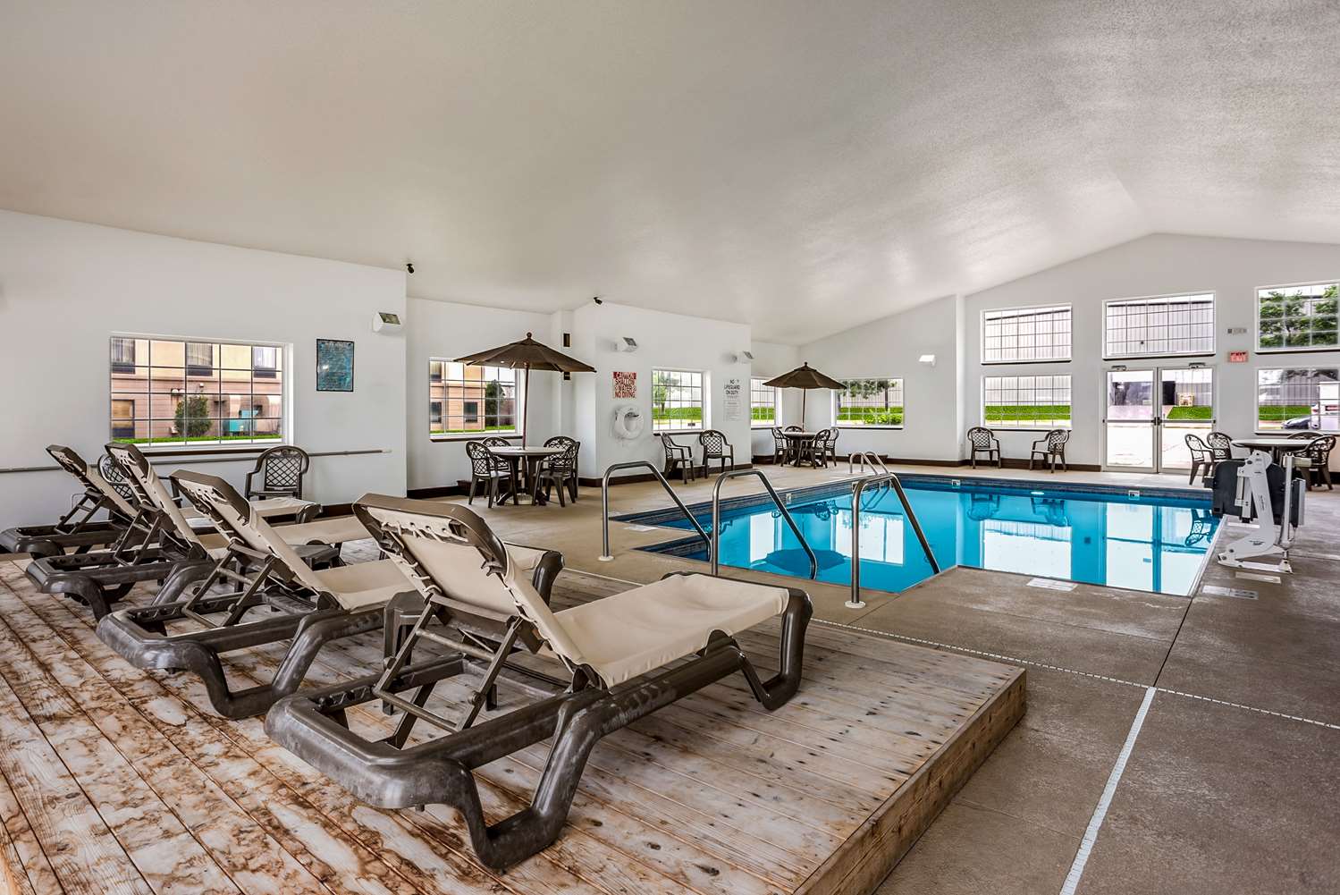 MainStay Suites Cedar Rapids North - Marion 7/22