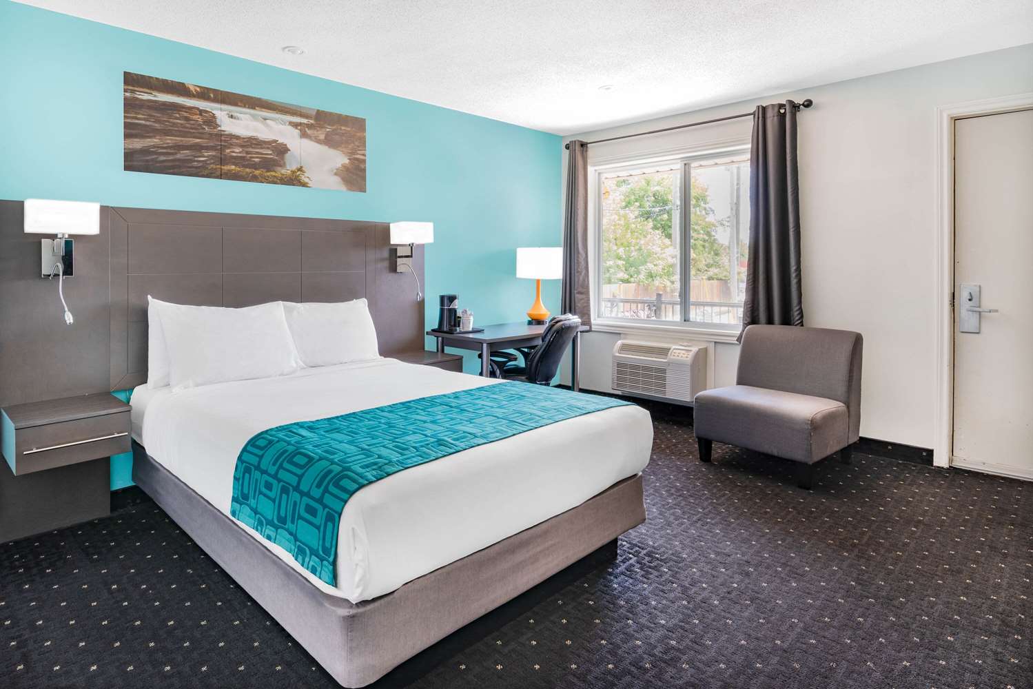 Howard Johnson by Wyndham Gananoque 9/30