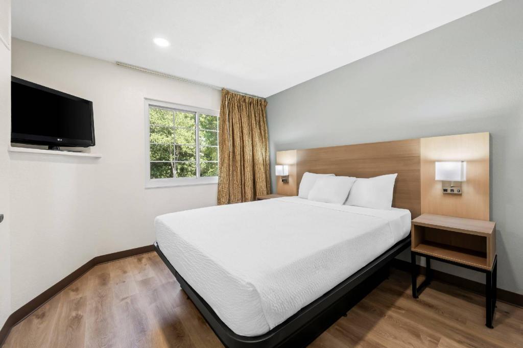 Upgrade, Suite, Queen Bed, Accessible