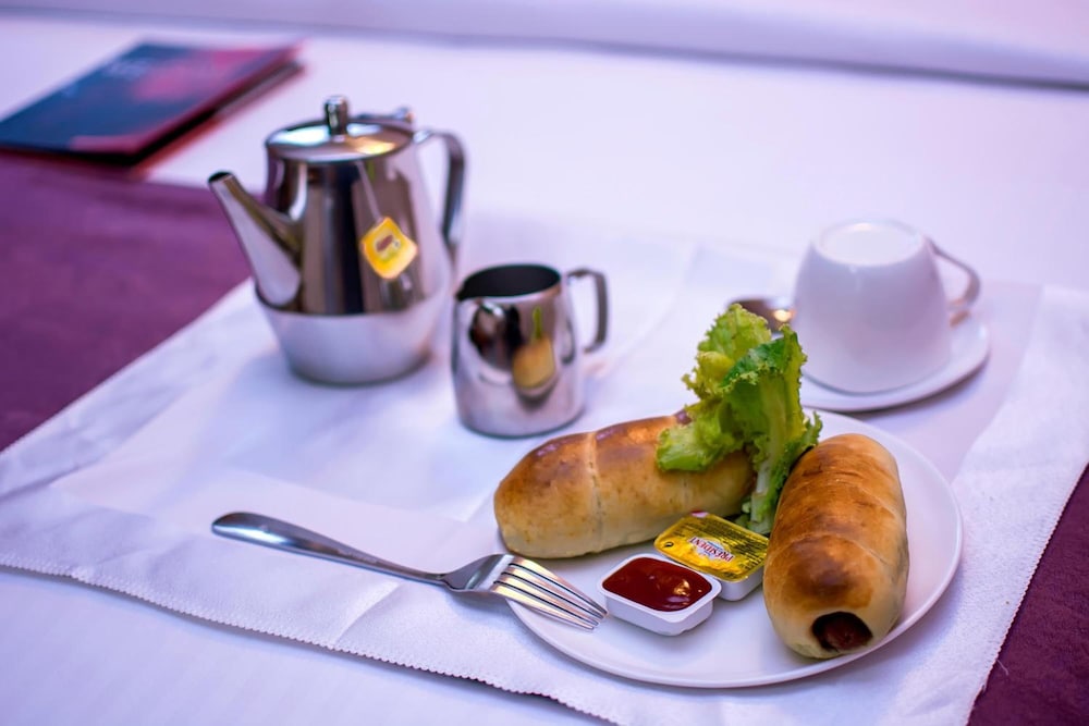 Petrus Hotels Royale 34/50