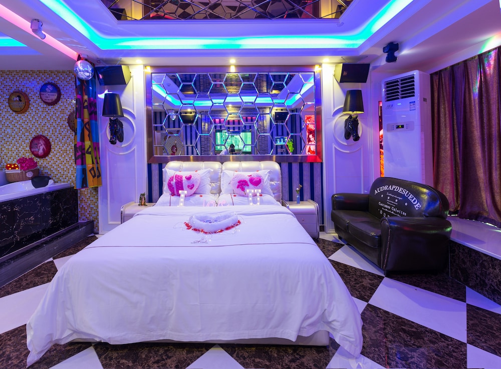 L Theme Hotel Foshan 12/50