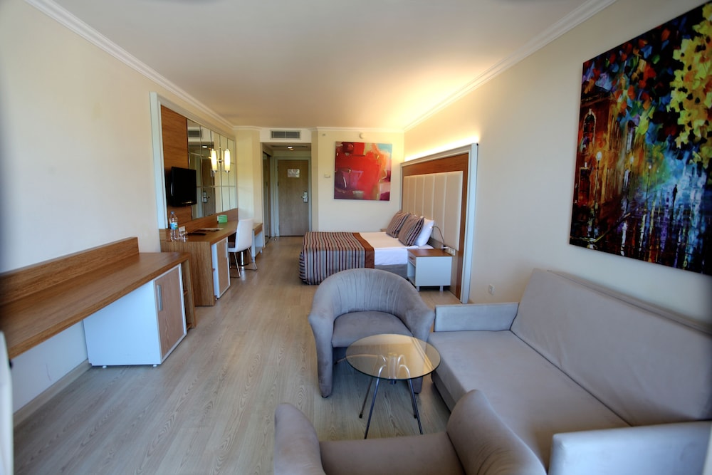 Pegasos Resort 36/74