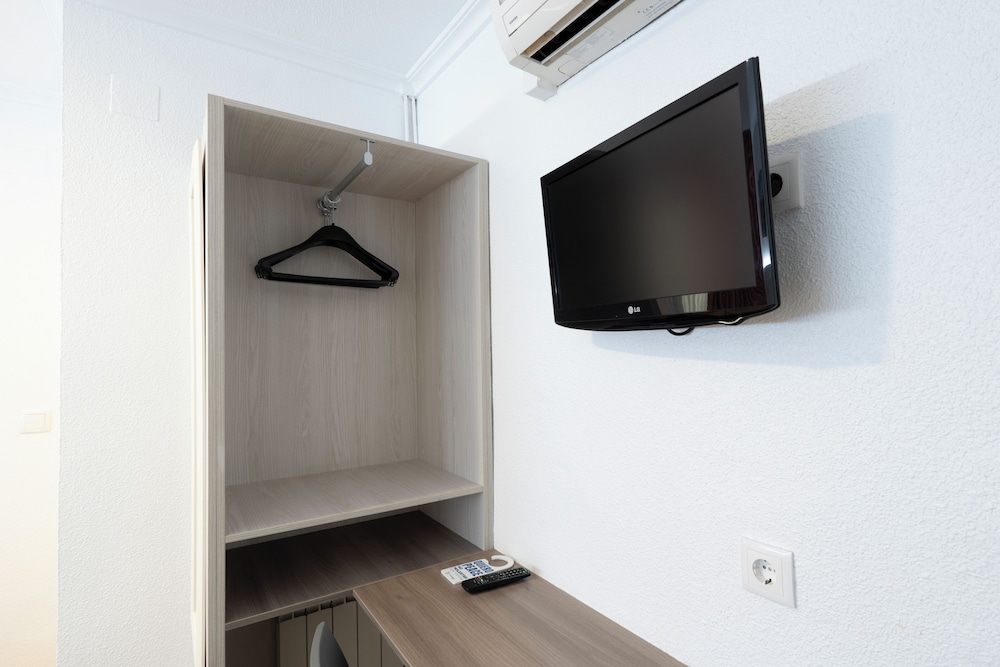 Hostal Pensimar 50/64