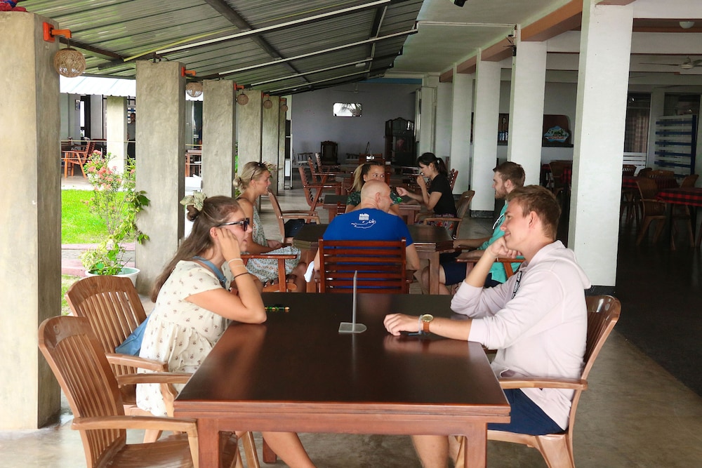 Zen Rooms Negombo Beach 40/61