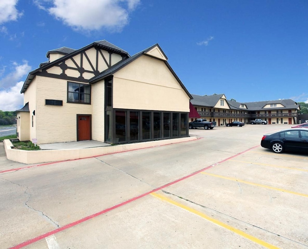 Americas Best Value Inn Longview 1/16