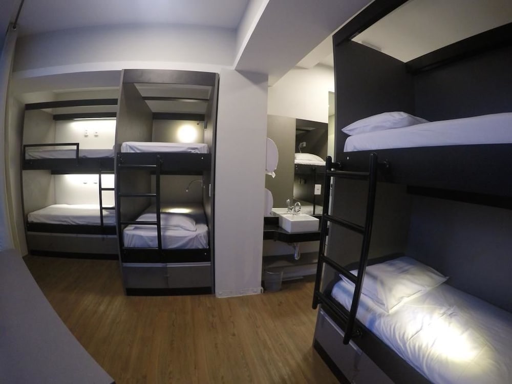 Ipanema Beach Hostel 23/64