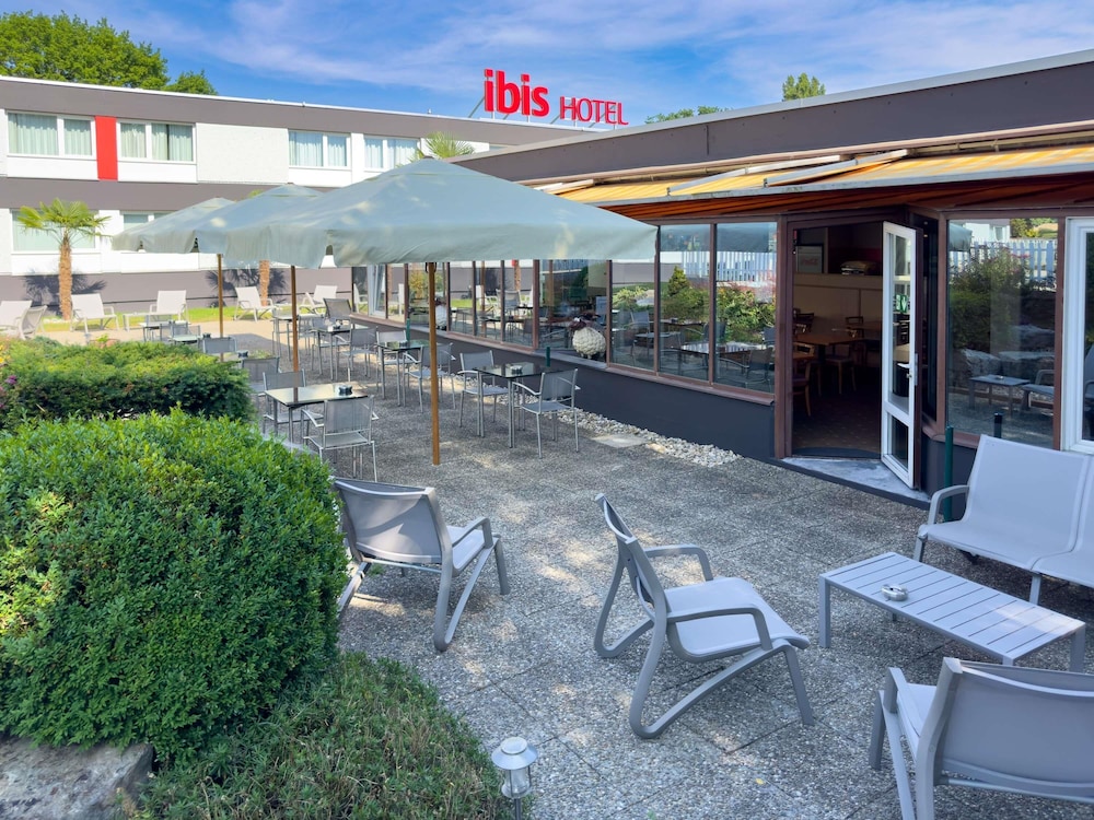 Ibis 3 Lacs Neuchatel 49/50