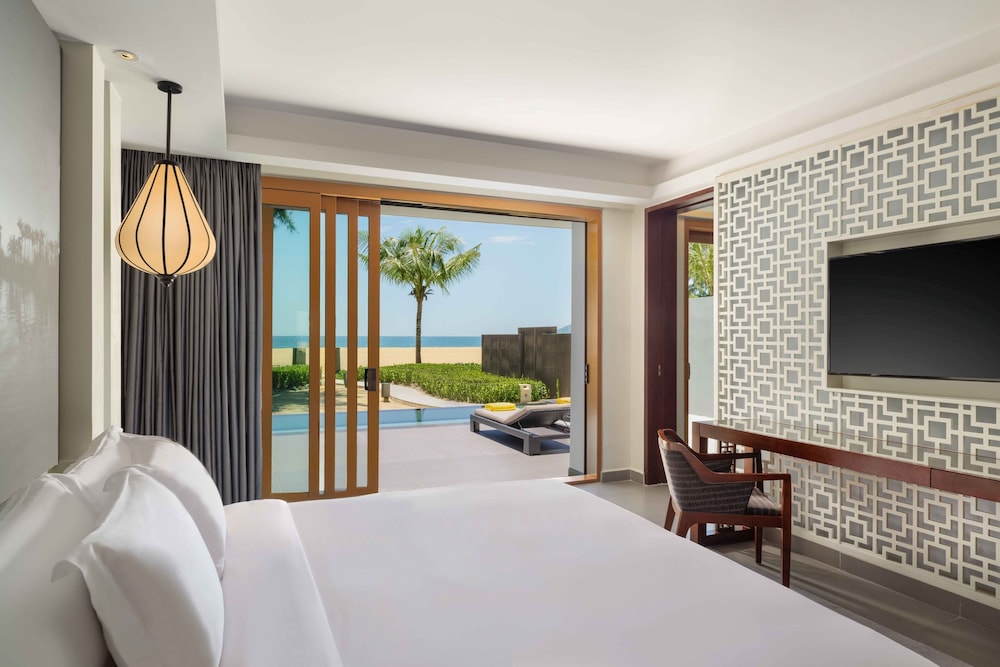 Beachfront One Bedroom Suite