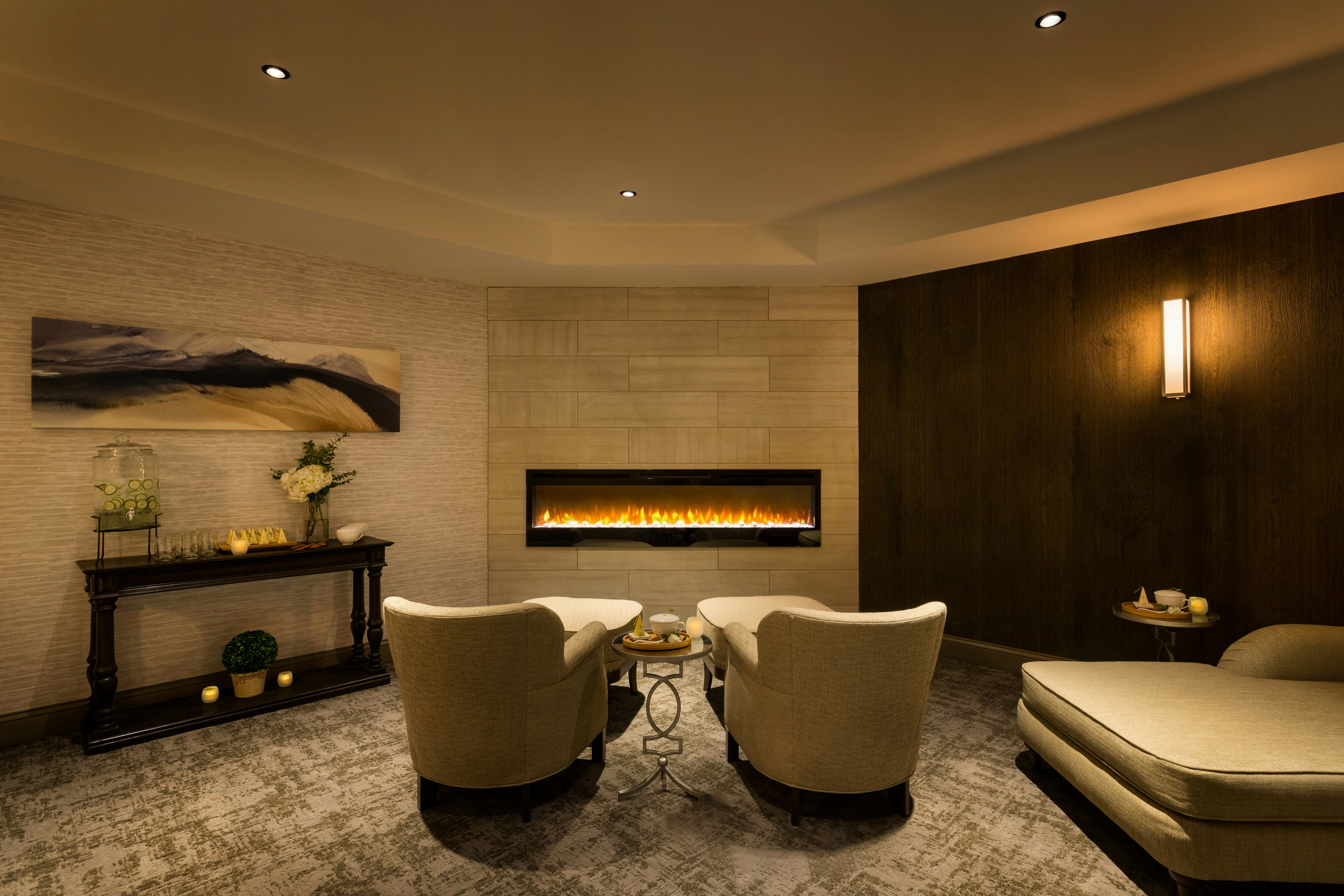 Hotel Saranac Curio Collection By Hilton 43/63
