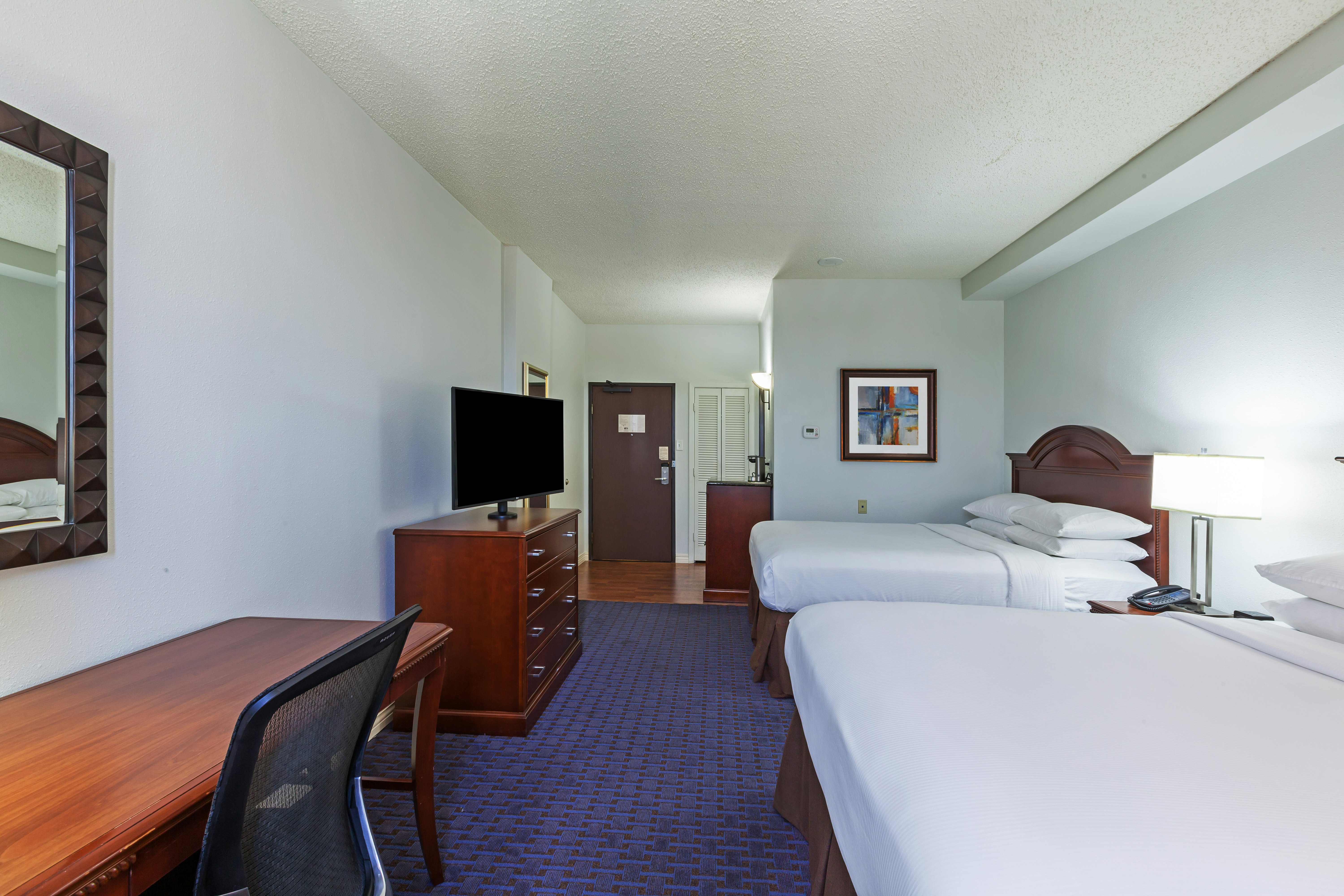 DELUXE, 2 QUEEN BEDS, ACCESSIBLE