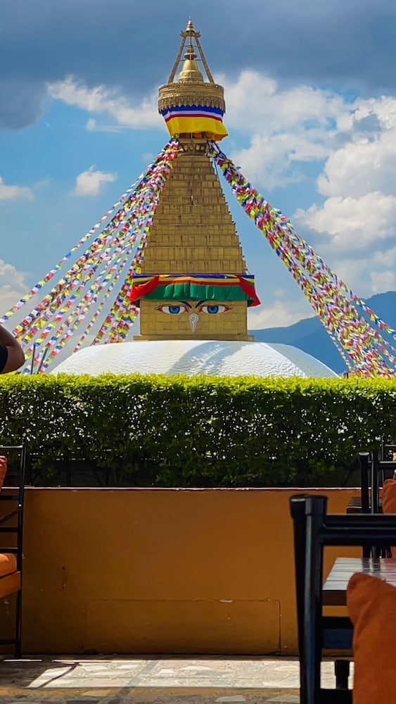 Bodhi Inn & Suite 6/50