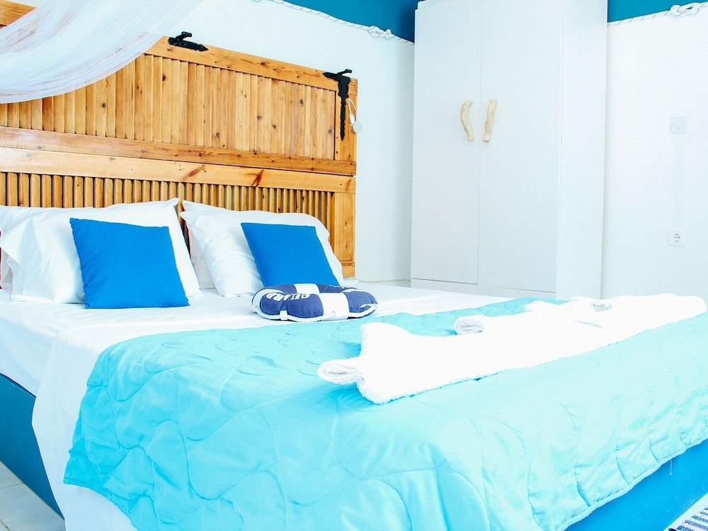 DELUXE, VILLA, BEACH FRONT, SEA VIEW