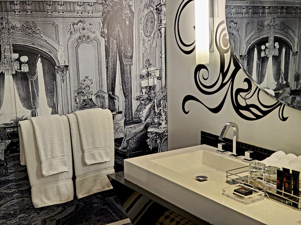 Hotel Chez Swann 70/72