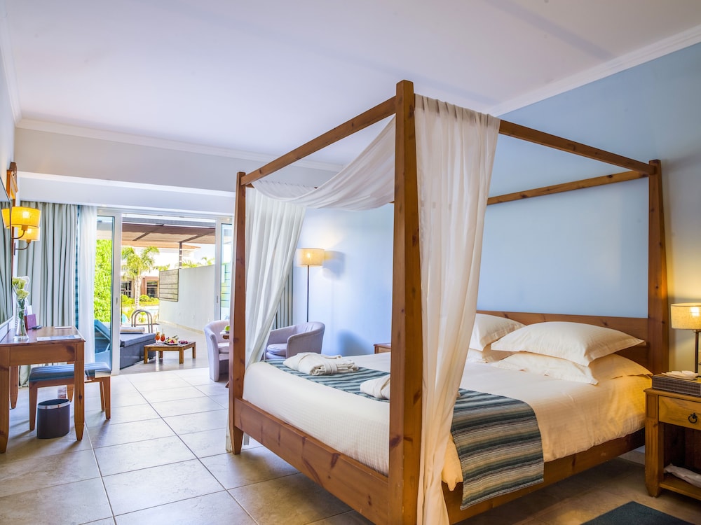 FISHERMAN, JUNIOR SUITE, PRIVATE POOL