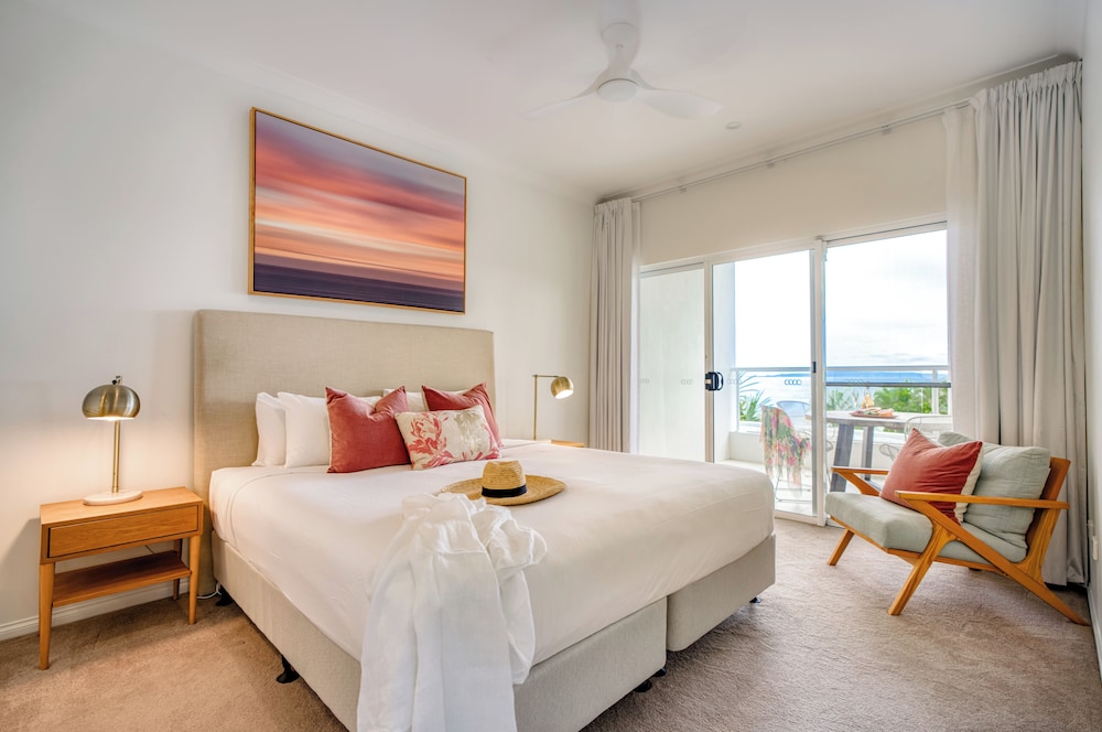 2 BEDROOMS, PREMIER, APARTMENT, OCEAN VIEW