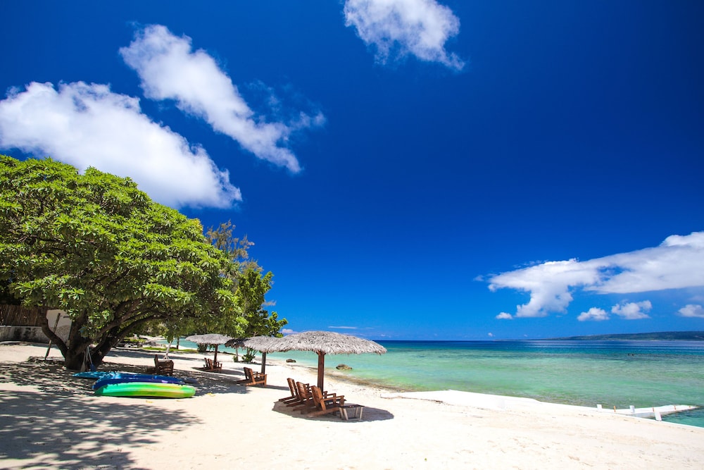 Coco Beach Resort 59/66