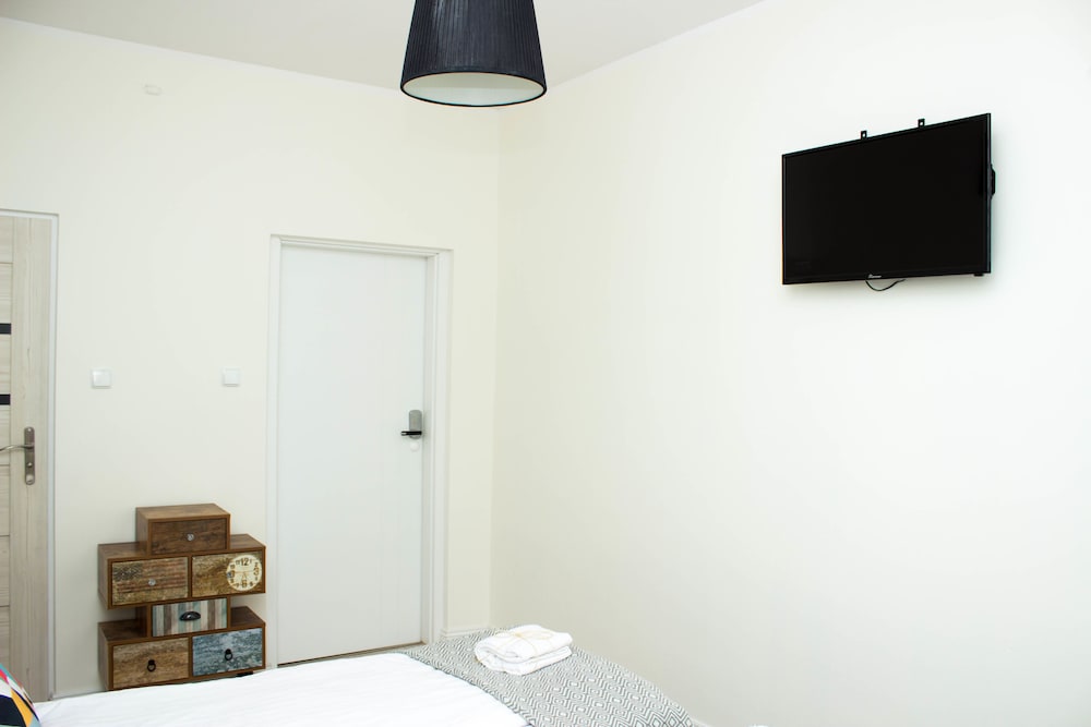 Chillout Hostel 64/70