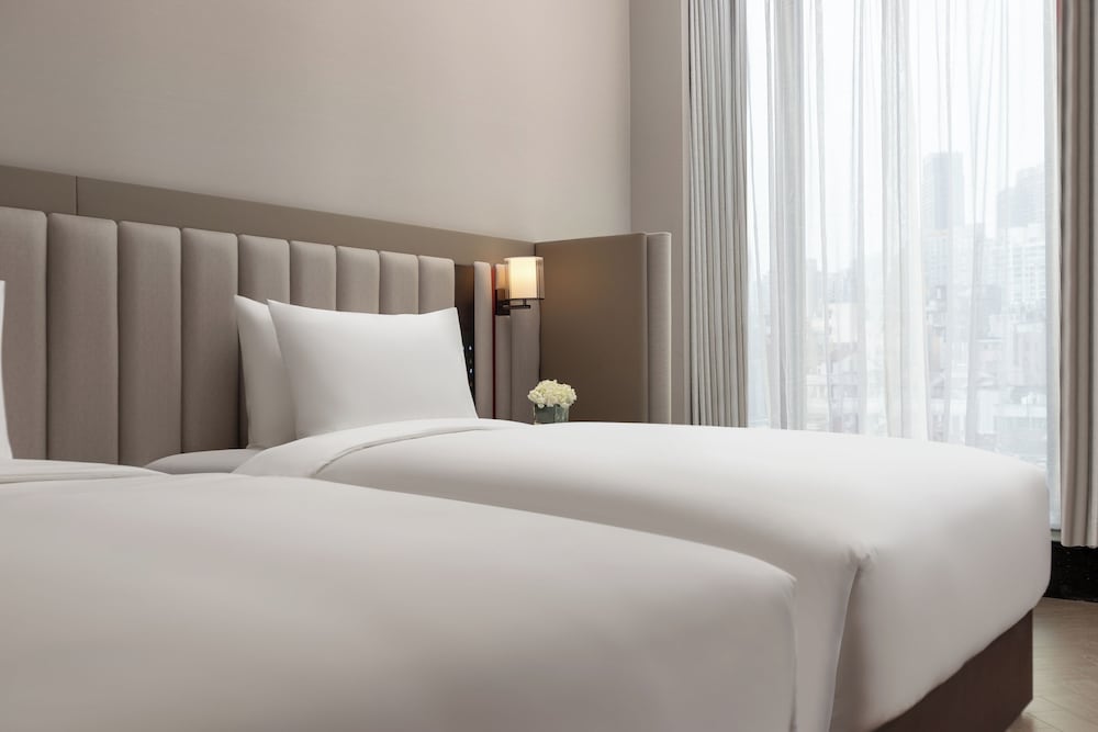 Movenpick by Accor Shanghai Peoples Square Hotel 33/63