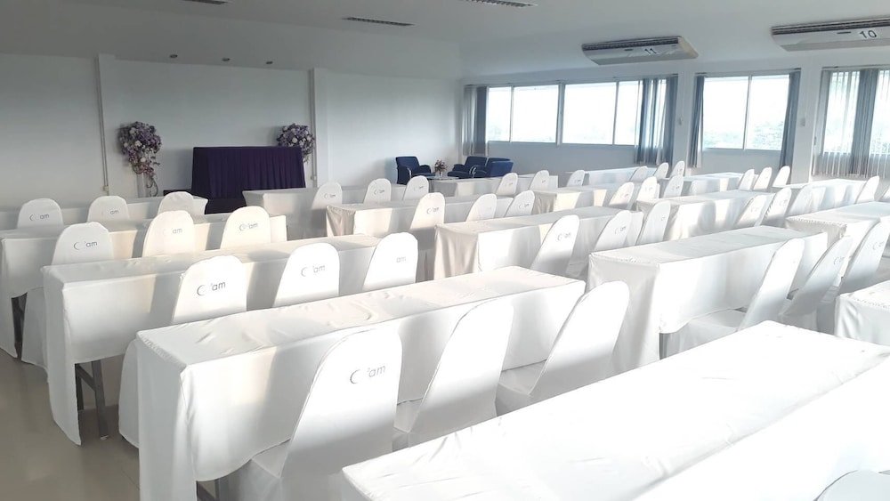 Phet Cha-am Plaza & Resort 37/43