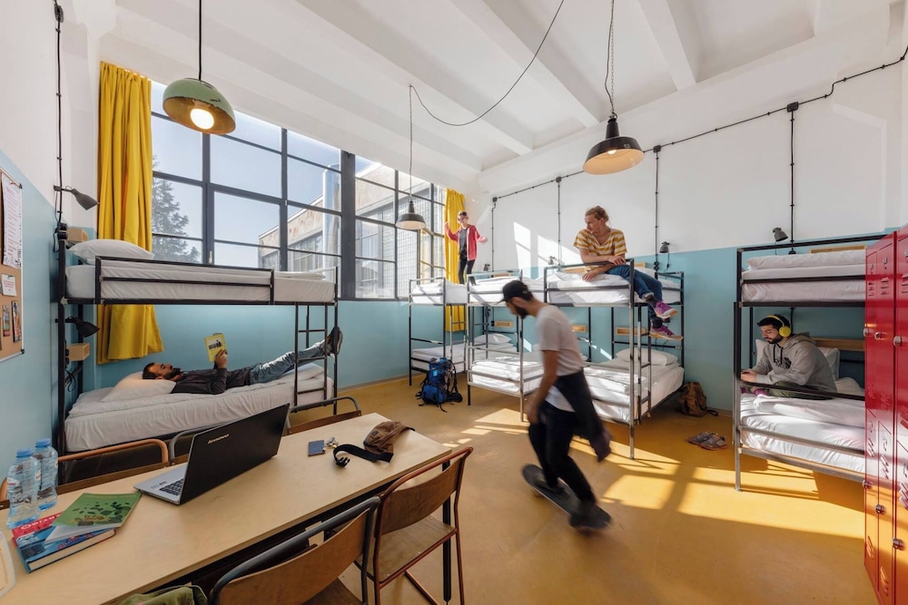 Fabrika Tbilisi 28/49