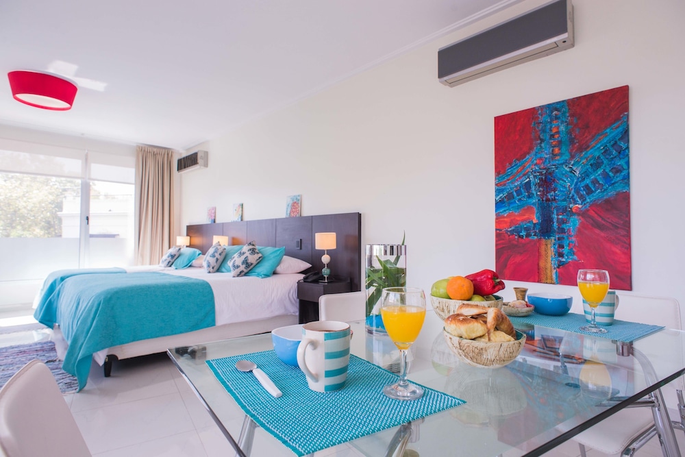 Soho Luxury Suites 89/99